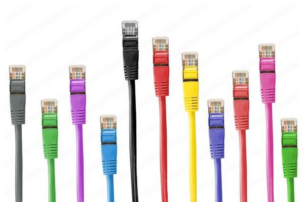 Câble RJ45 Cat 6 ou Cat 6a pour la fibre : Quel choix faire ?
